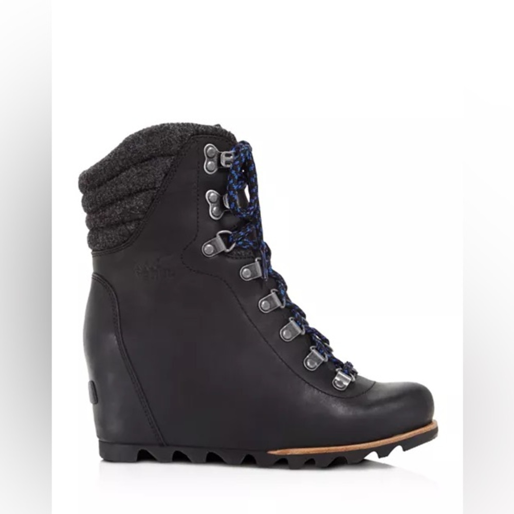 Sorel Conquest Wedge Boots - Picture 2 of 10